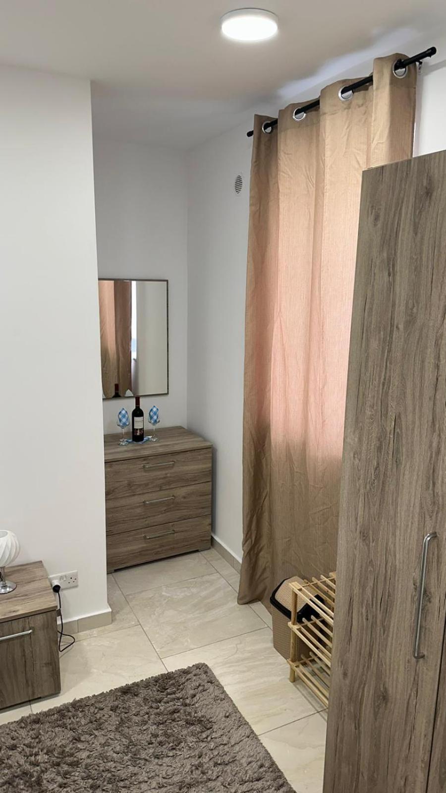 Your Elegant Home Away From Home Shared Apartment Only With Host Zebbug  Экстерьер фото