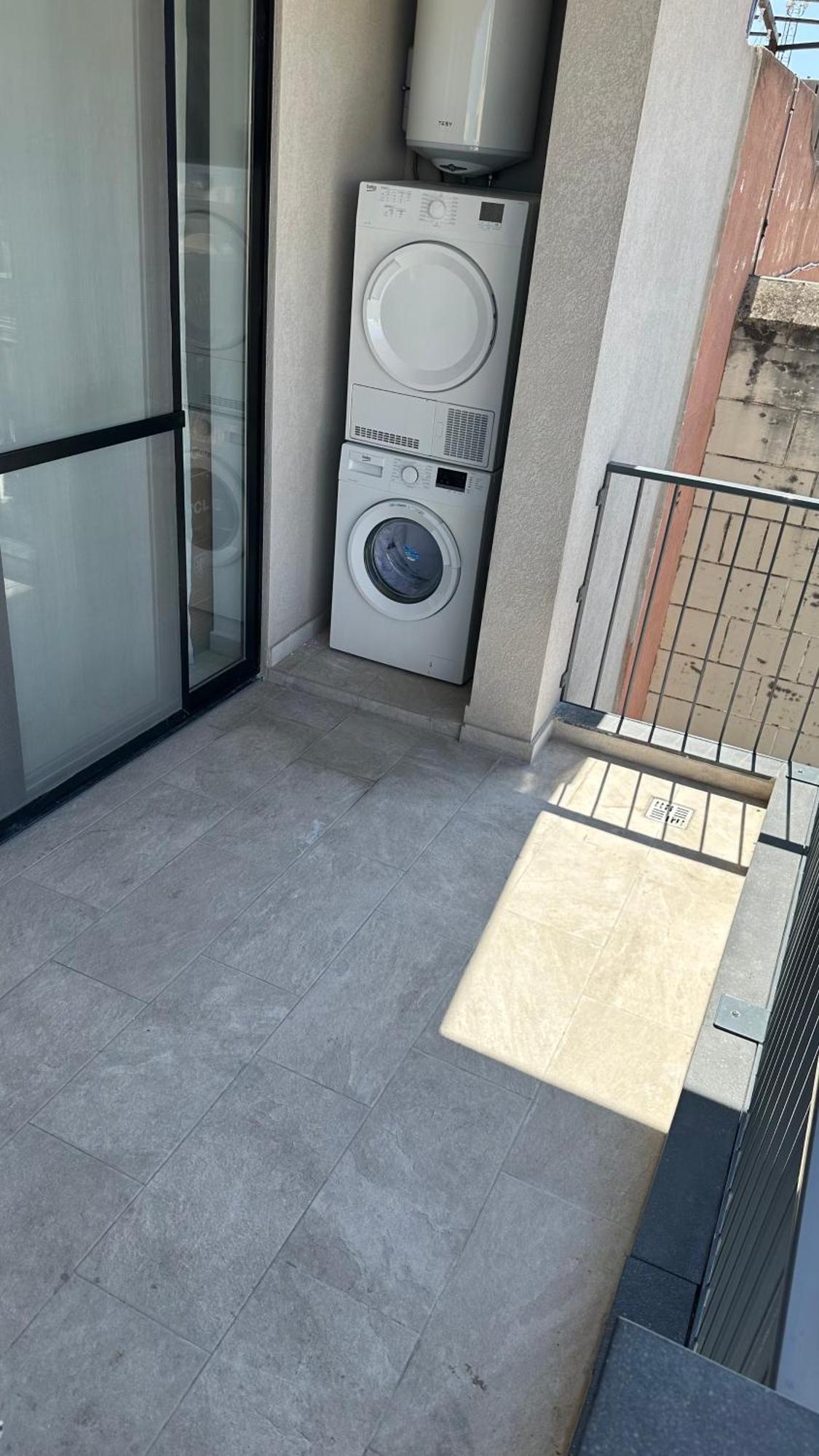 Your Elegant Home Away From Home Shared Apartment Only With Host Zebbug  Экстерьер фото